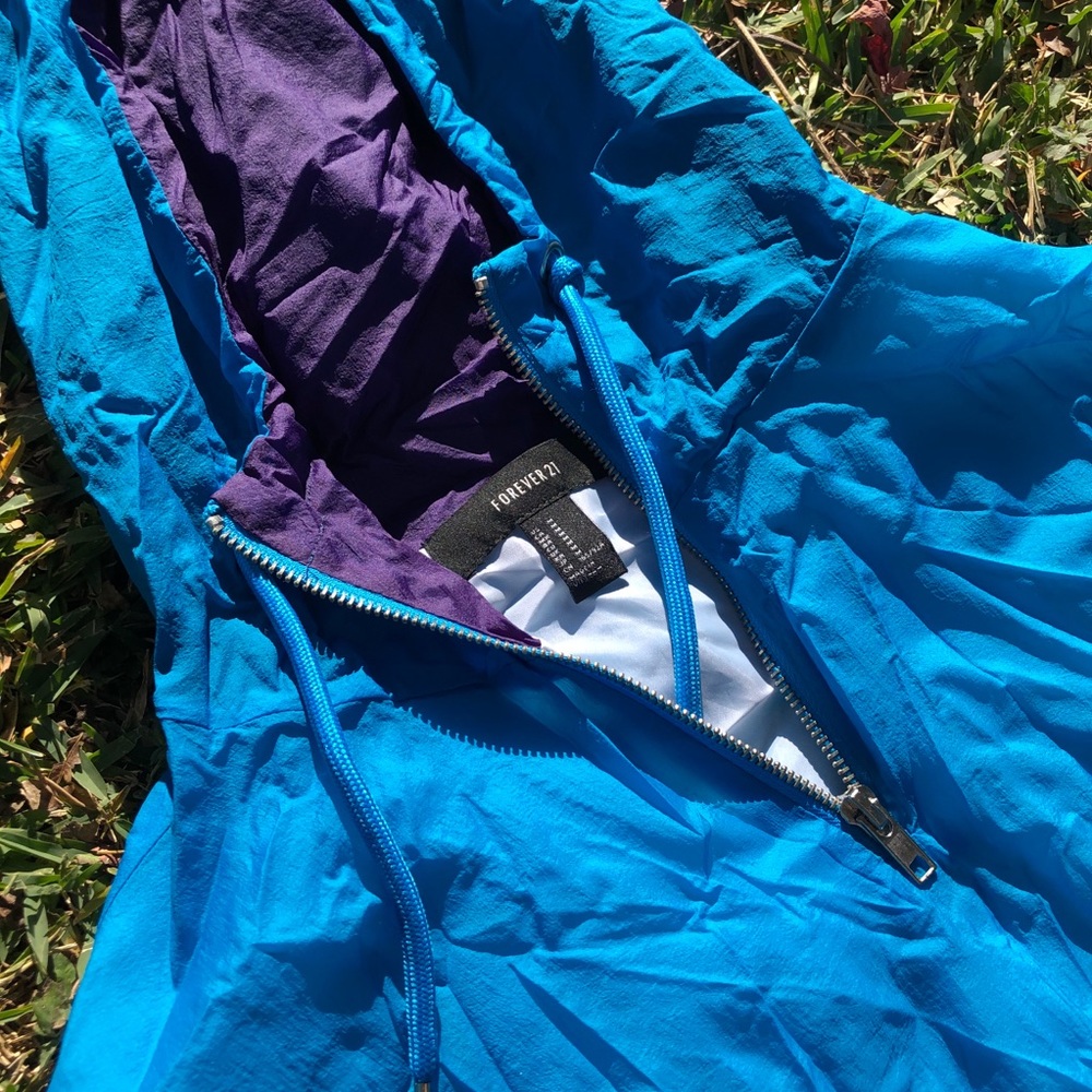 Windbreaker - Picture 4 of 4
